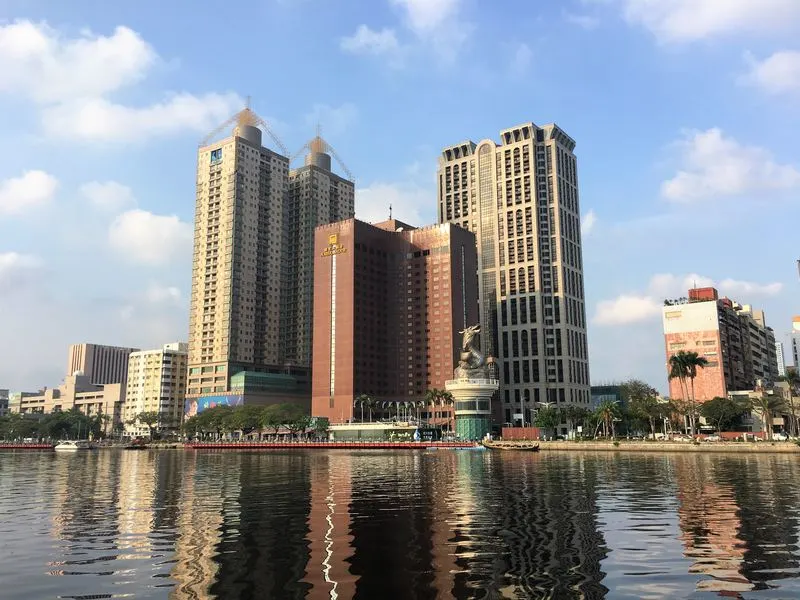 Cycling along the Love River is one of the best things to do in Kaohsiung!