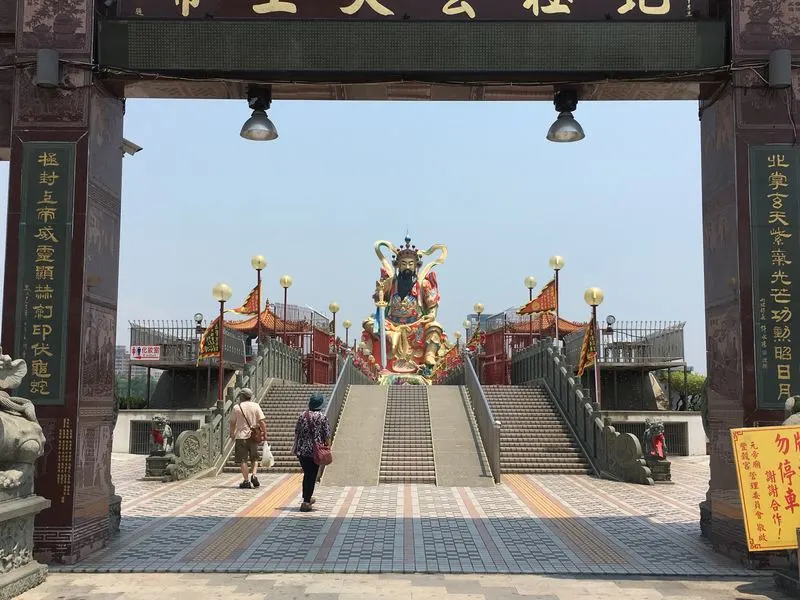Temple Kaohsiung Taiwan - how many days to spend in Kaohsiung